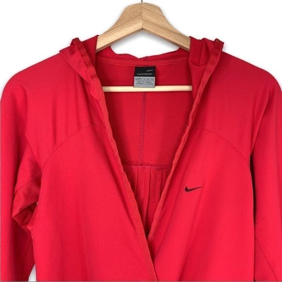 Nike Sphere Dry Coral Wrap Top - Picture 2 of 9